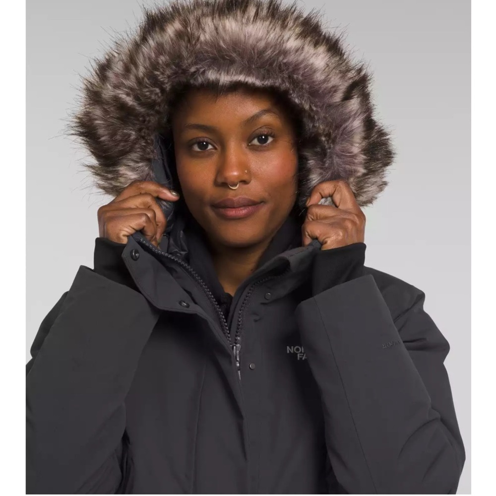 ❄️THE NORTH FACE Parka Ski/Snowboard 
Women’s Sz Med
in Olive Green
